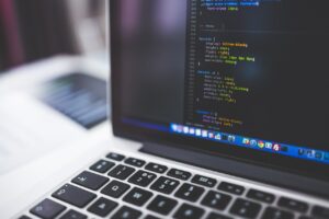 営業からエンジニアに転職する際の成功ポイントは？