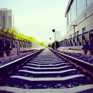 営業職の将来性に不安を感じた時の転職のポイントは？