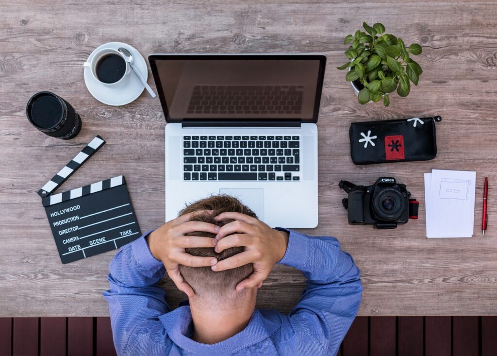 営業で疲れた20代が転職を考える際のポイントは？
