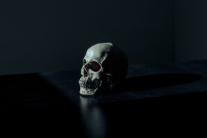 営業成績が悪いと感じたら転職を考えるべきか？