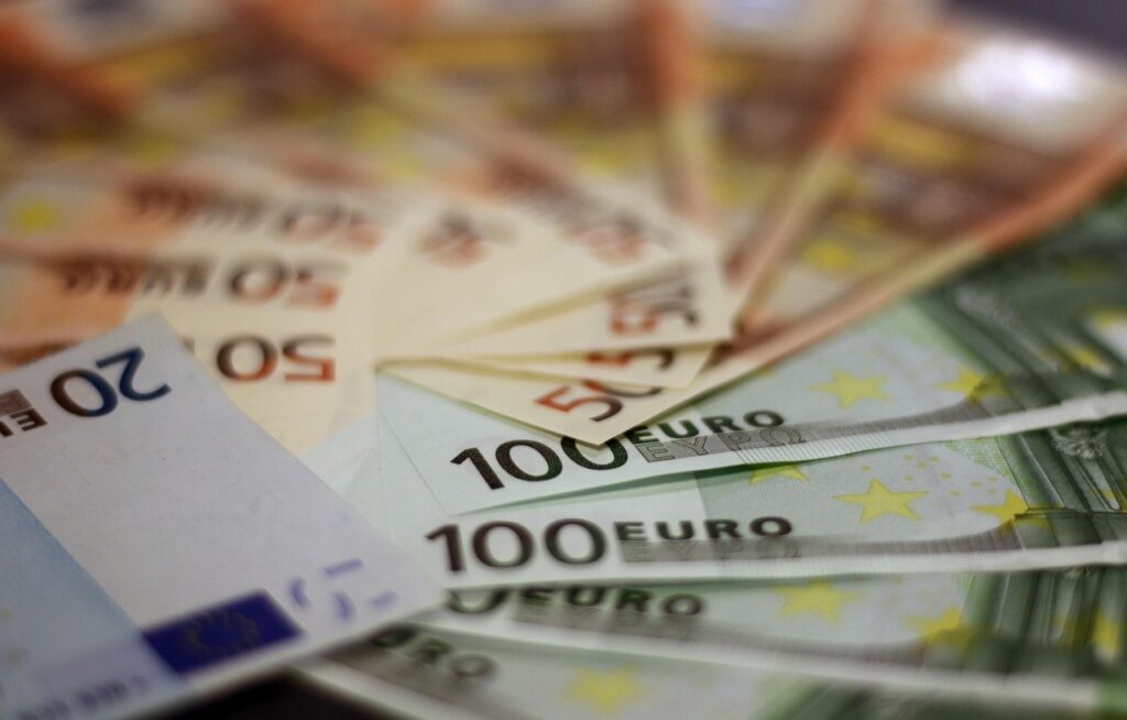 金融営業における20代が直面する限界とは？
